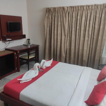 Karthika Residency Appartement Kochi Buitenkant foto