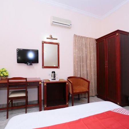 Karthika Residency Appartement Kochi Buitenkant foto