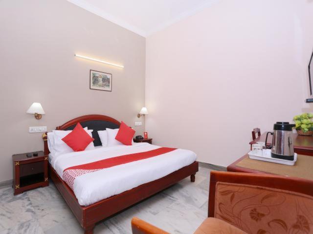 Karthika Residency Appartement Kochi Buitenkant foto
