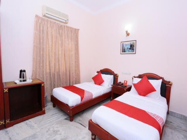 Karthika Residency Appartement Kochi Buitenkant foto
