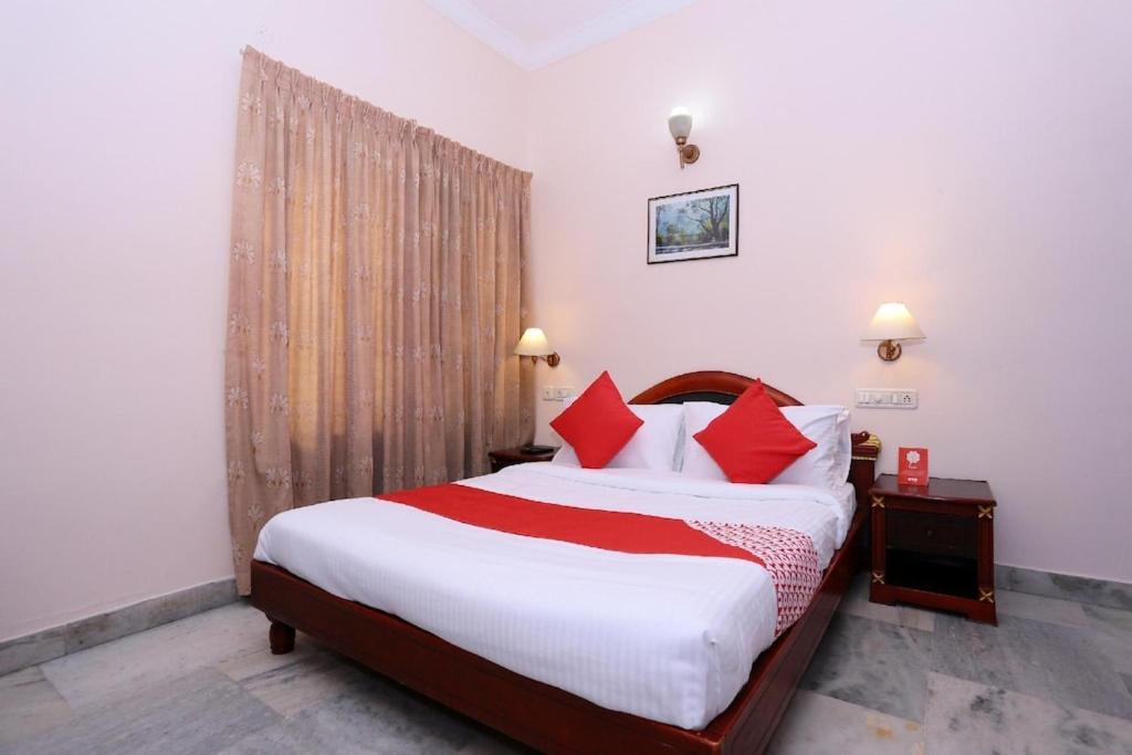 Karthika Residency Appartement Kochi Buitenkant foto