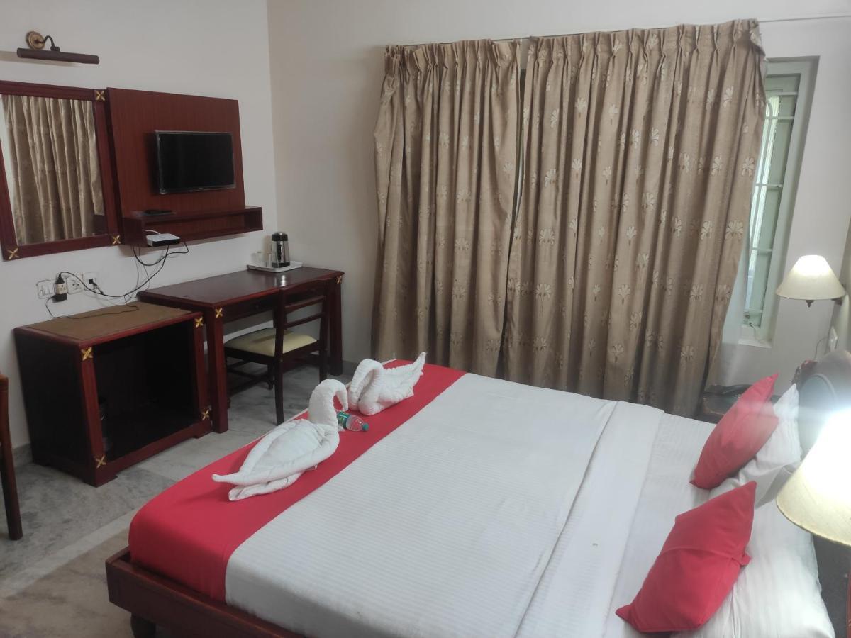 Karthika Residency Appartement Kochi Buitenkant foto